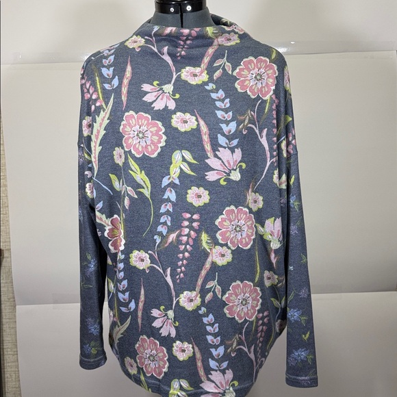 Tribal Flowers Light Spring Shirt - Picture 3 of 3
